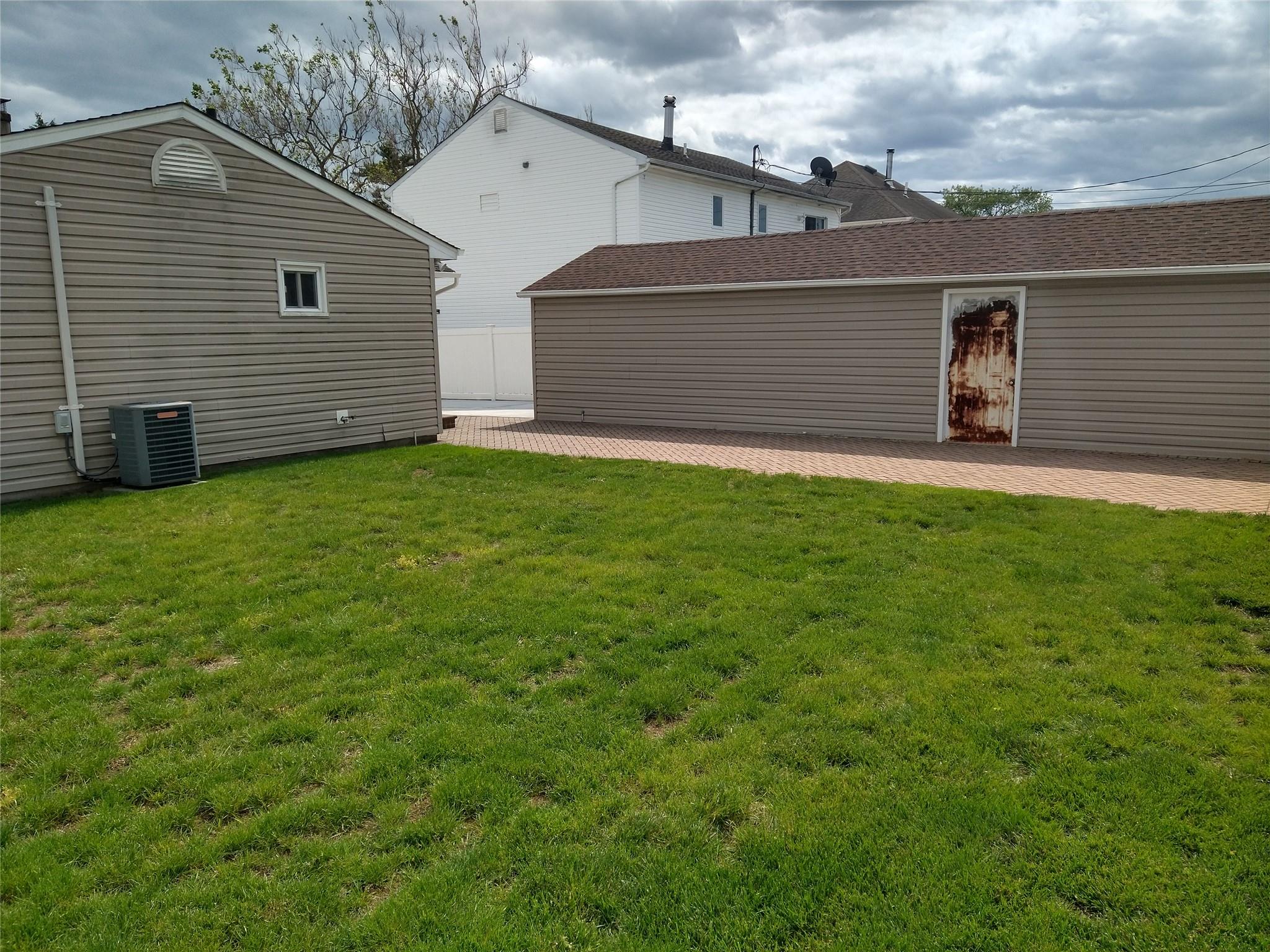 708 Anderson Avenue, Franklin Square, New York image 6