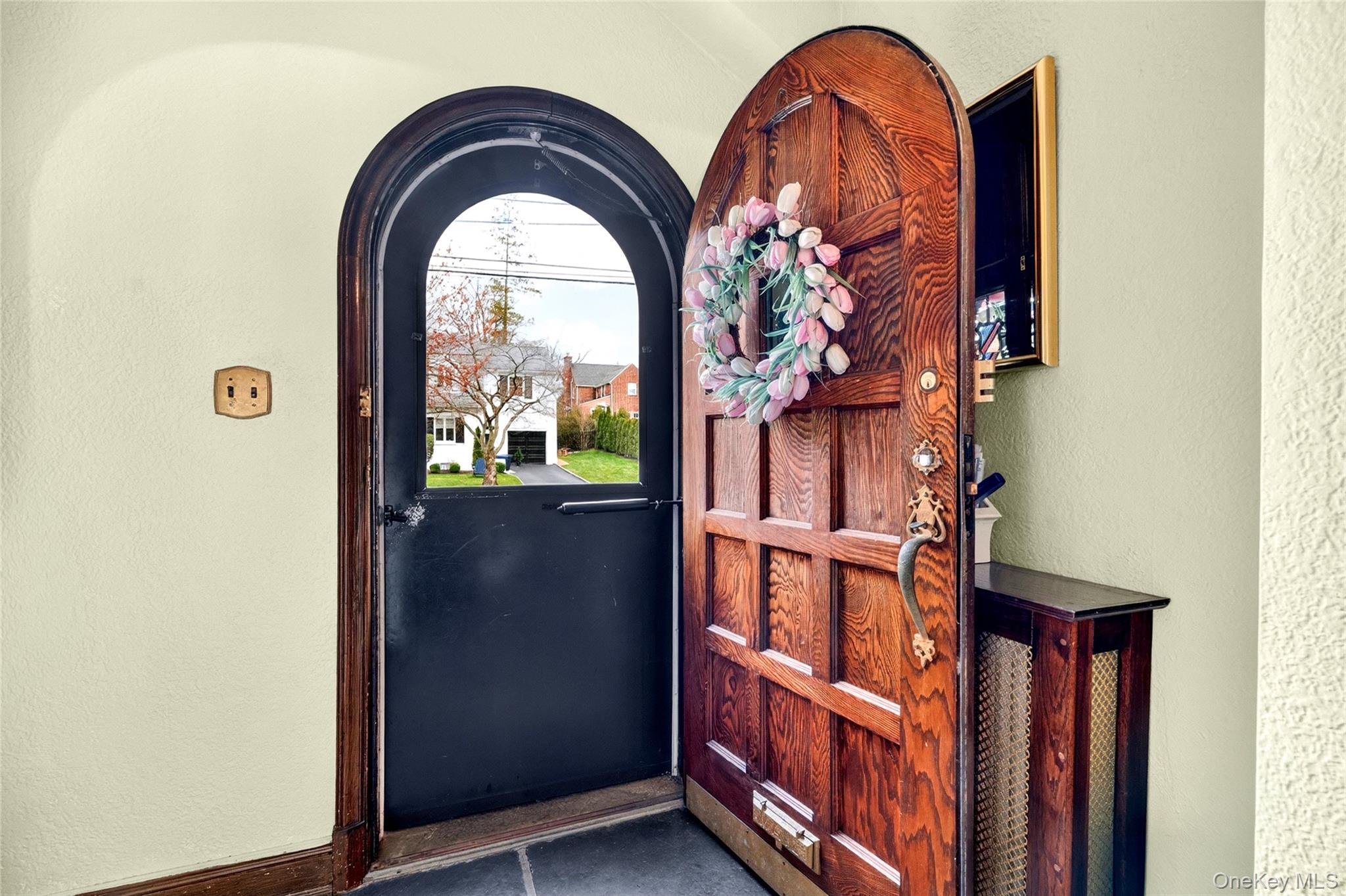 307 Hollywood Avenue