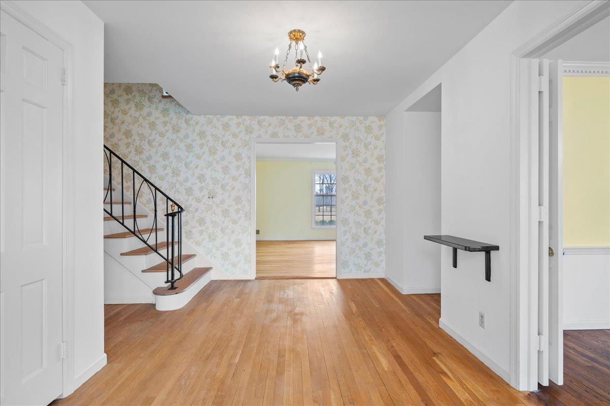 25 Carriage House Lane, Mamaroneck, New York image 17