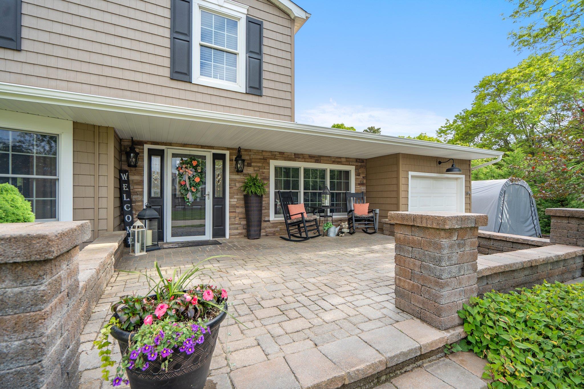 18 Placid Court, Holbrook, New York image 8