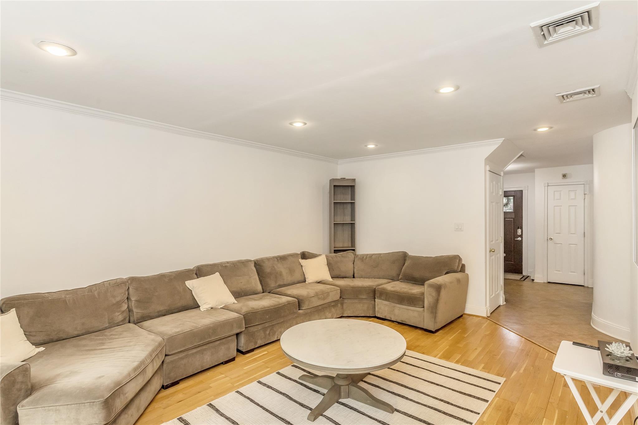 721 3rd Avenue, East Northport, New York image 12