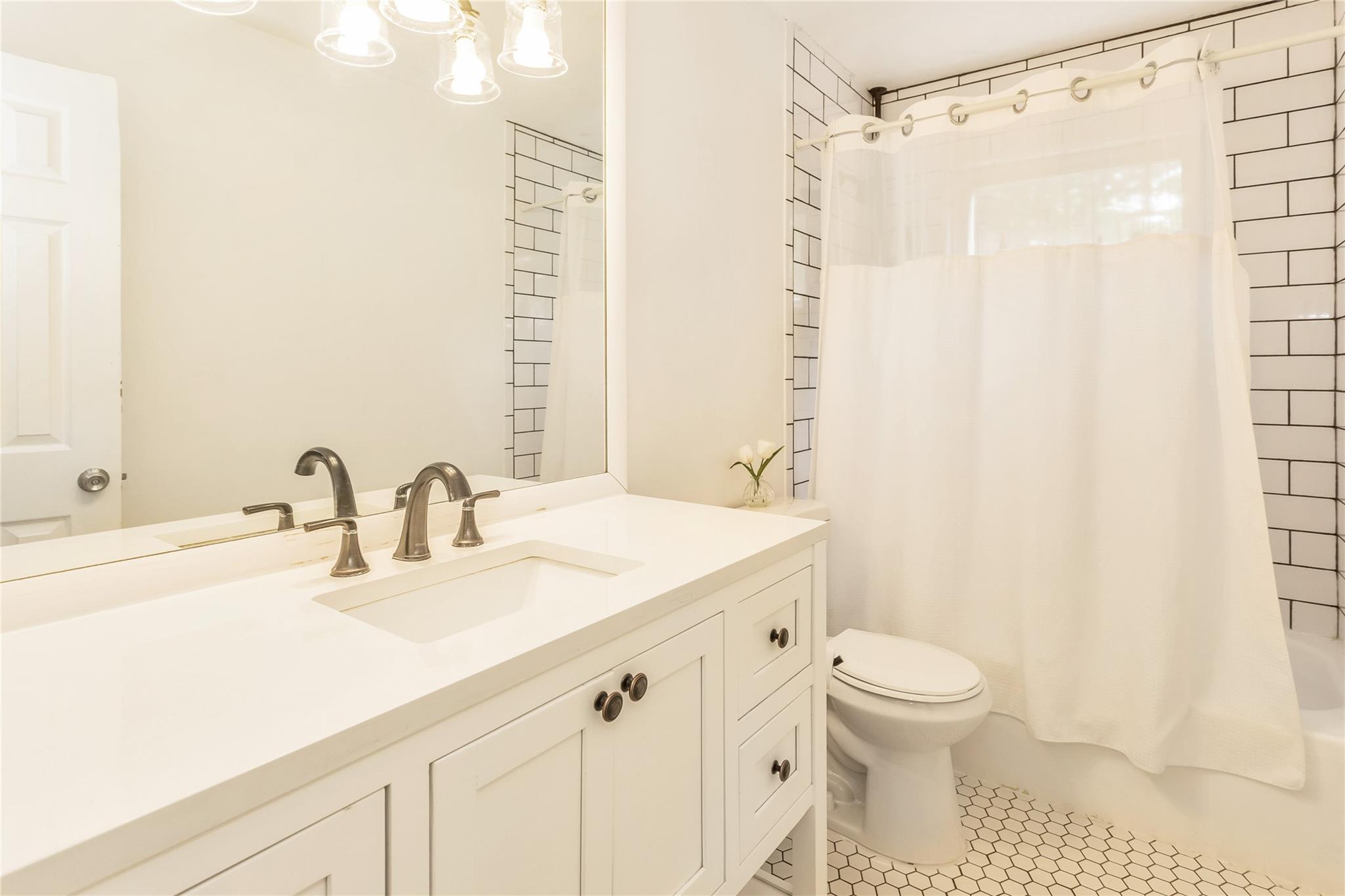 721 3rd Avenue, East Northport, New York image 22