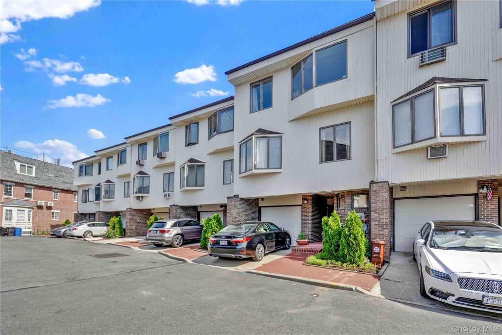 Photo of 120-09 Riviera Court, College Point, NY 11356 (MLS # 1021884)