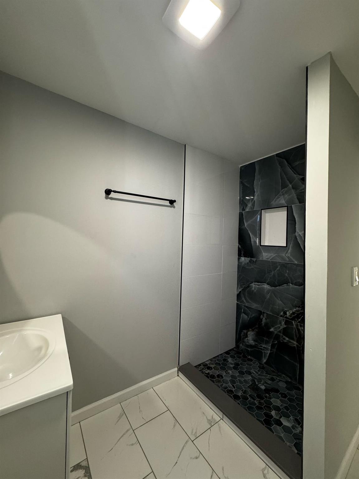 8989 Vanderveer Street, Jamaica, New York image 13