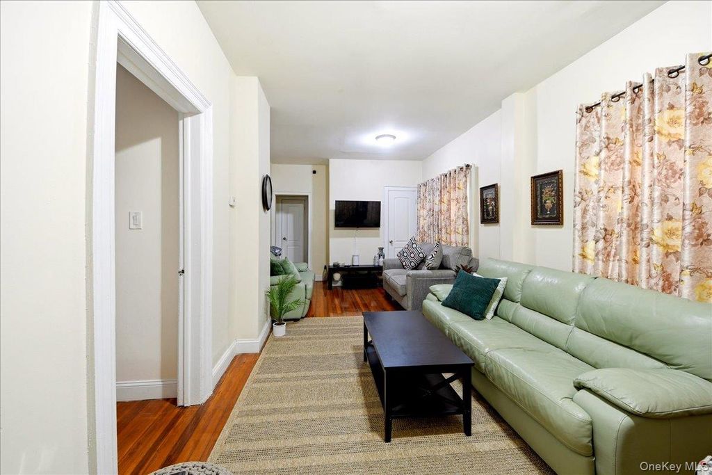 Photo of 3408 Ely Avenue, Bronx, NY 10469 (MLS # 989577)