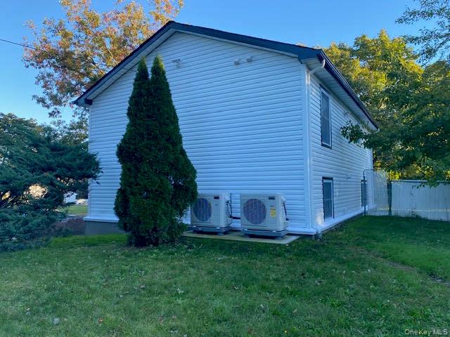 Photo of 14 split cedar DR, Islandia, NY 11749 (MLS # 1061787)