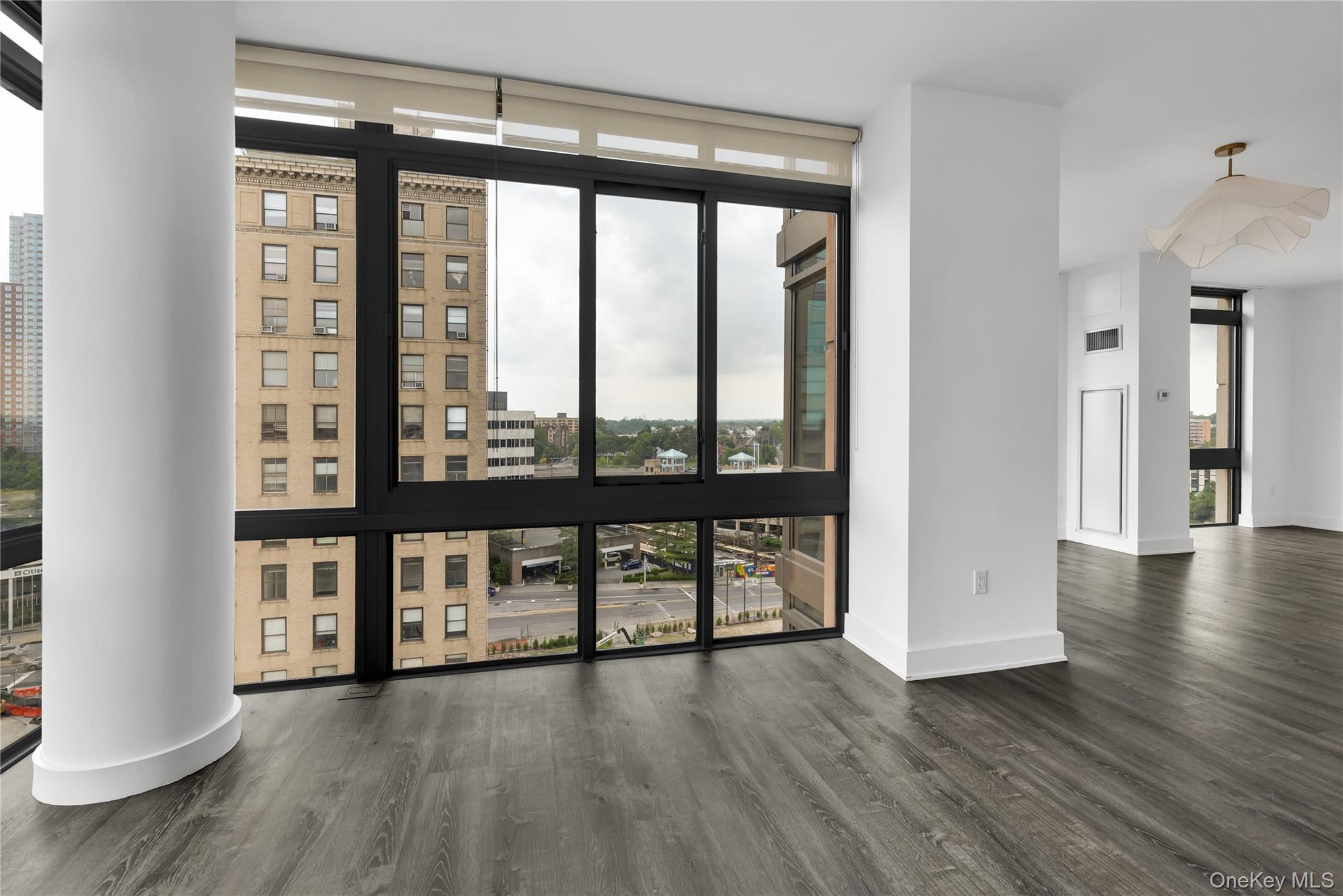 175 Huguenot Street 1106