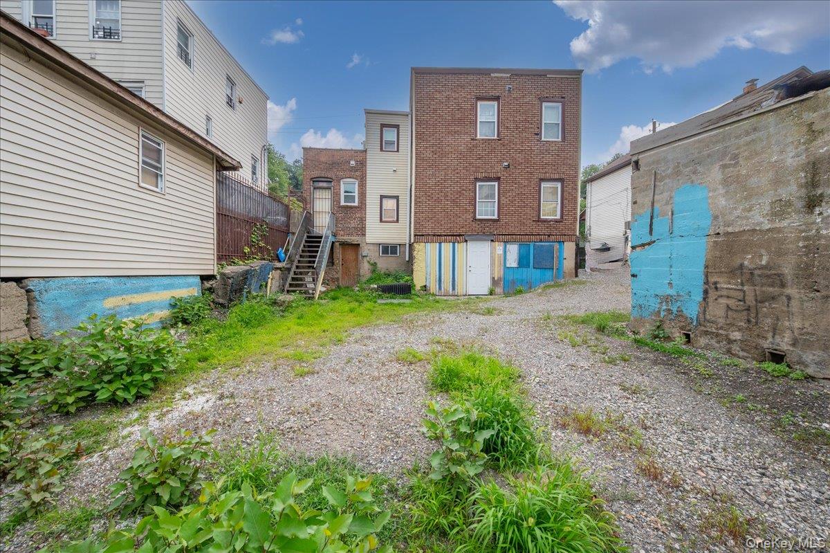 114-116 Ferris Avenue