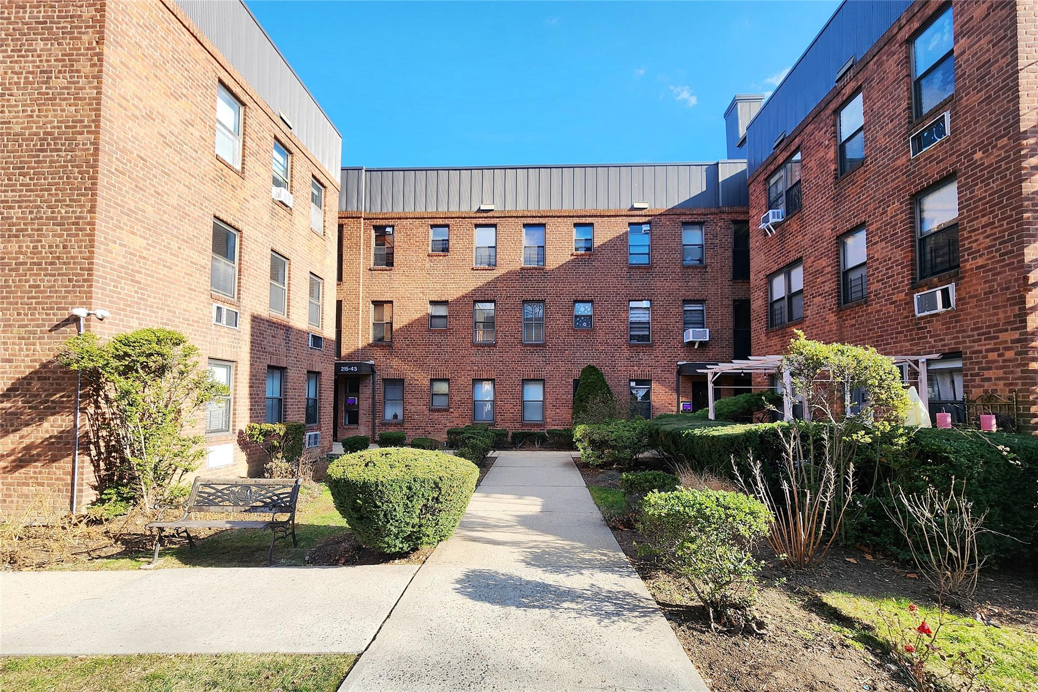 Property for Sale at 48th Avenue 3B, Bayside, Queens, NY - Bedrooms: 1 
Bathrooms: 1 
Rooms: 4  - $290,000