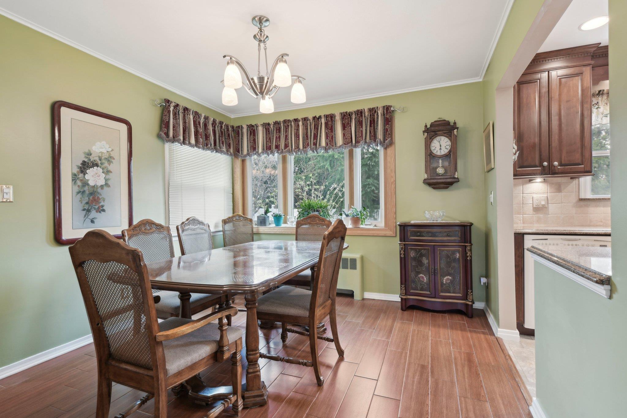 527 Davie Street, Westbury, New York image 8