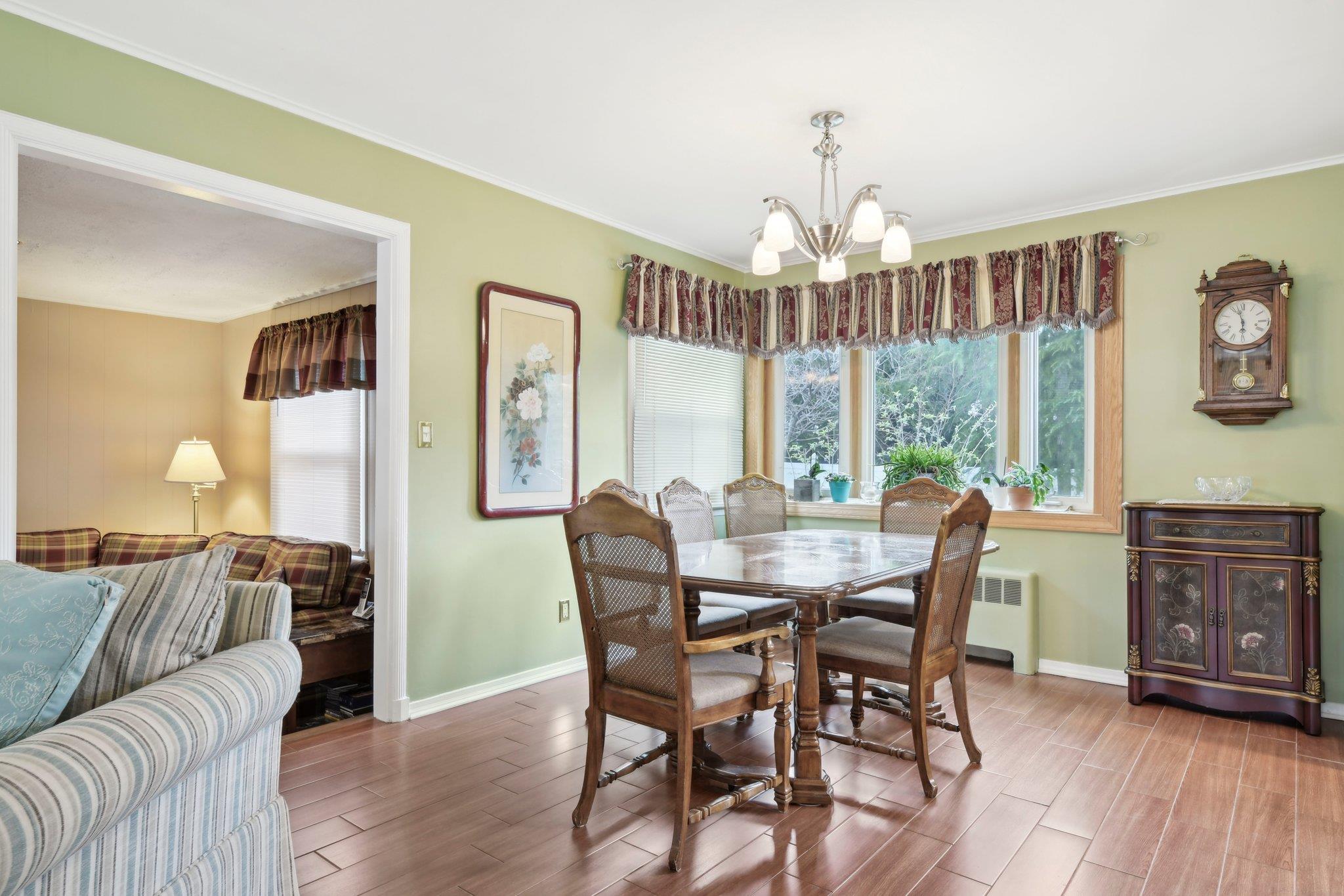 527 Davie Street, Westbury, New York image 10