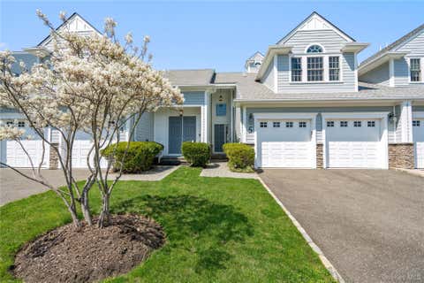 Condo For Sale - 5 Sea Isle Landing<br/> Glen Cove, NY 11542