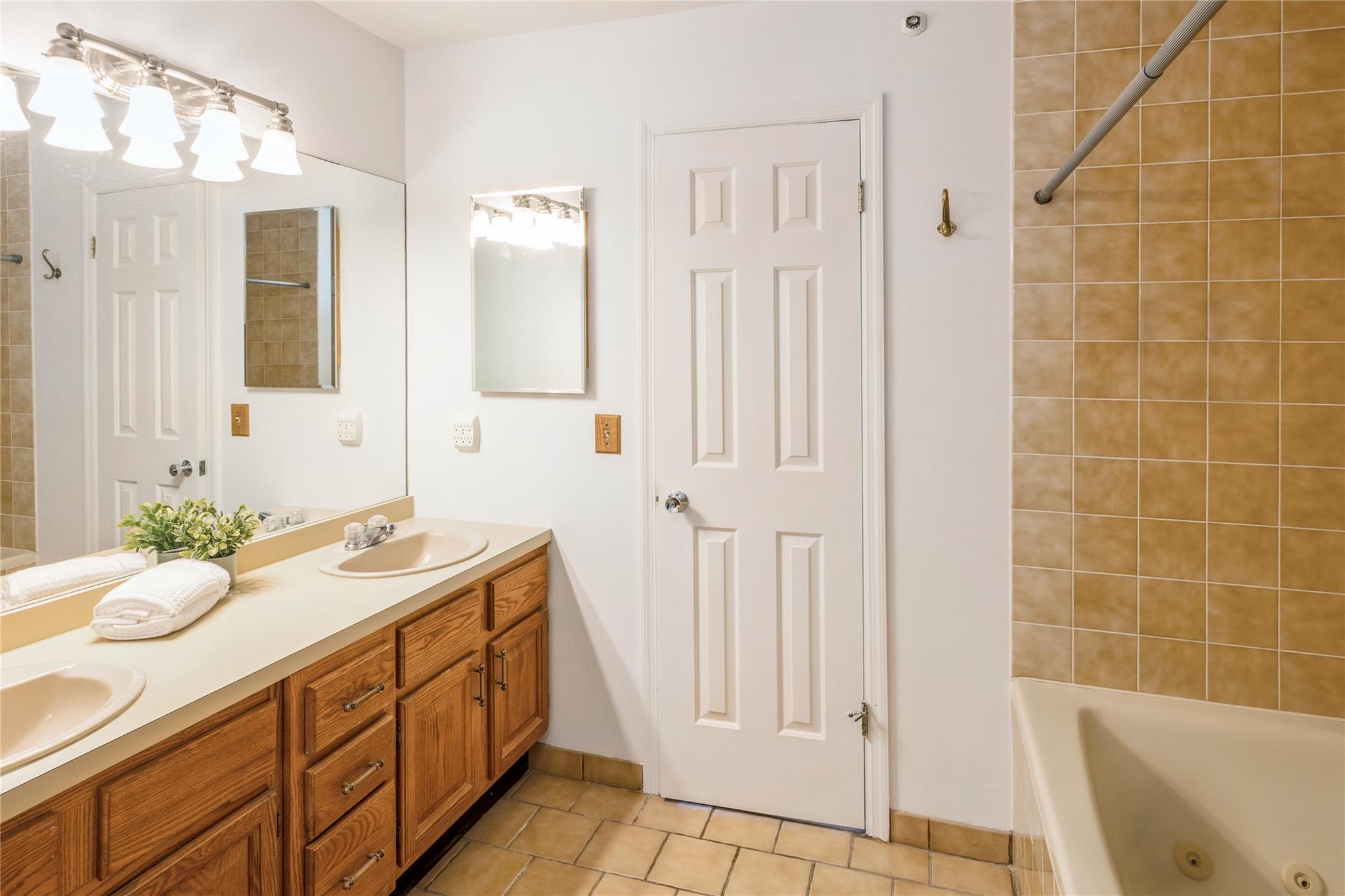 3 Benjamin Court #A, Ardsley, Florida image 16