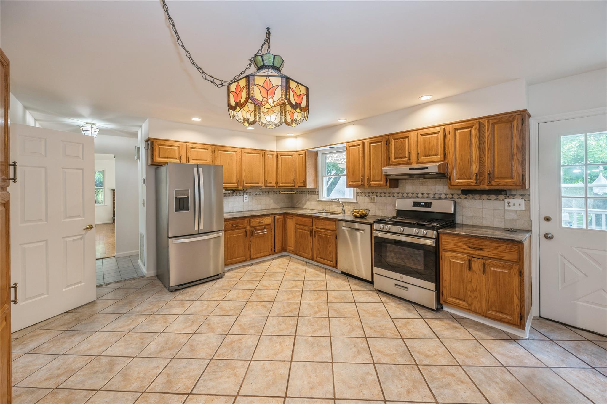 3 Benjamin Court #A, Ardsley, Florida image 5