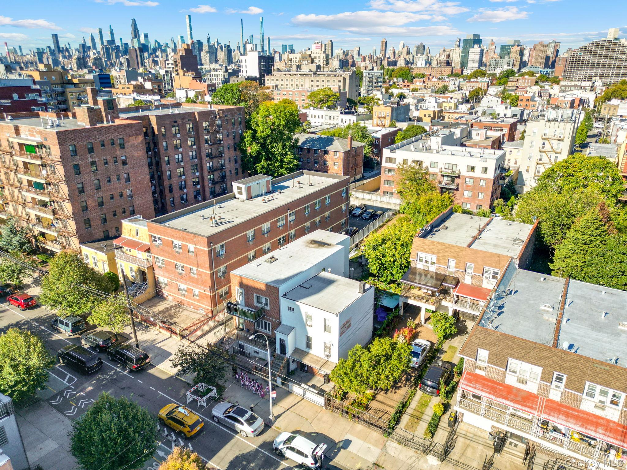 25-14 Crescent Street