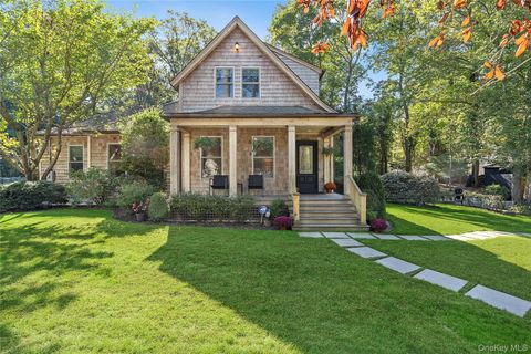 3 Breezy Point Road Wading River NY 11792