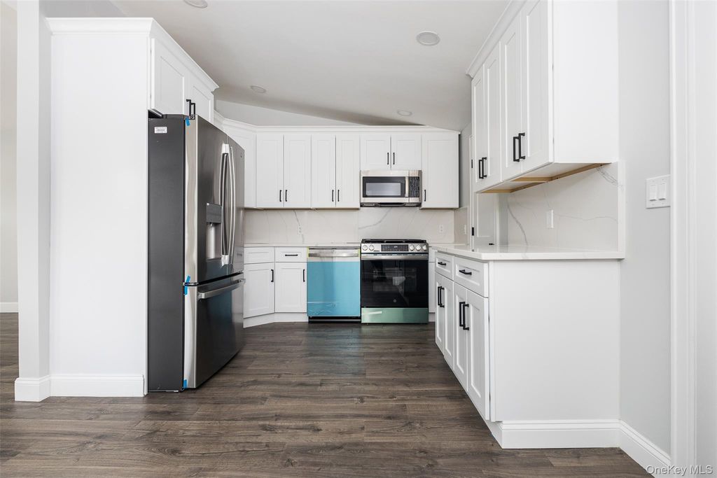 Photo of 78 Sameul Street, Ronkonkoma, NY 11779 (MLS # 968955)