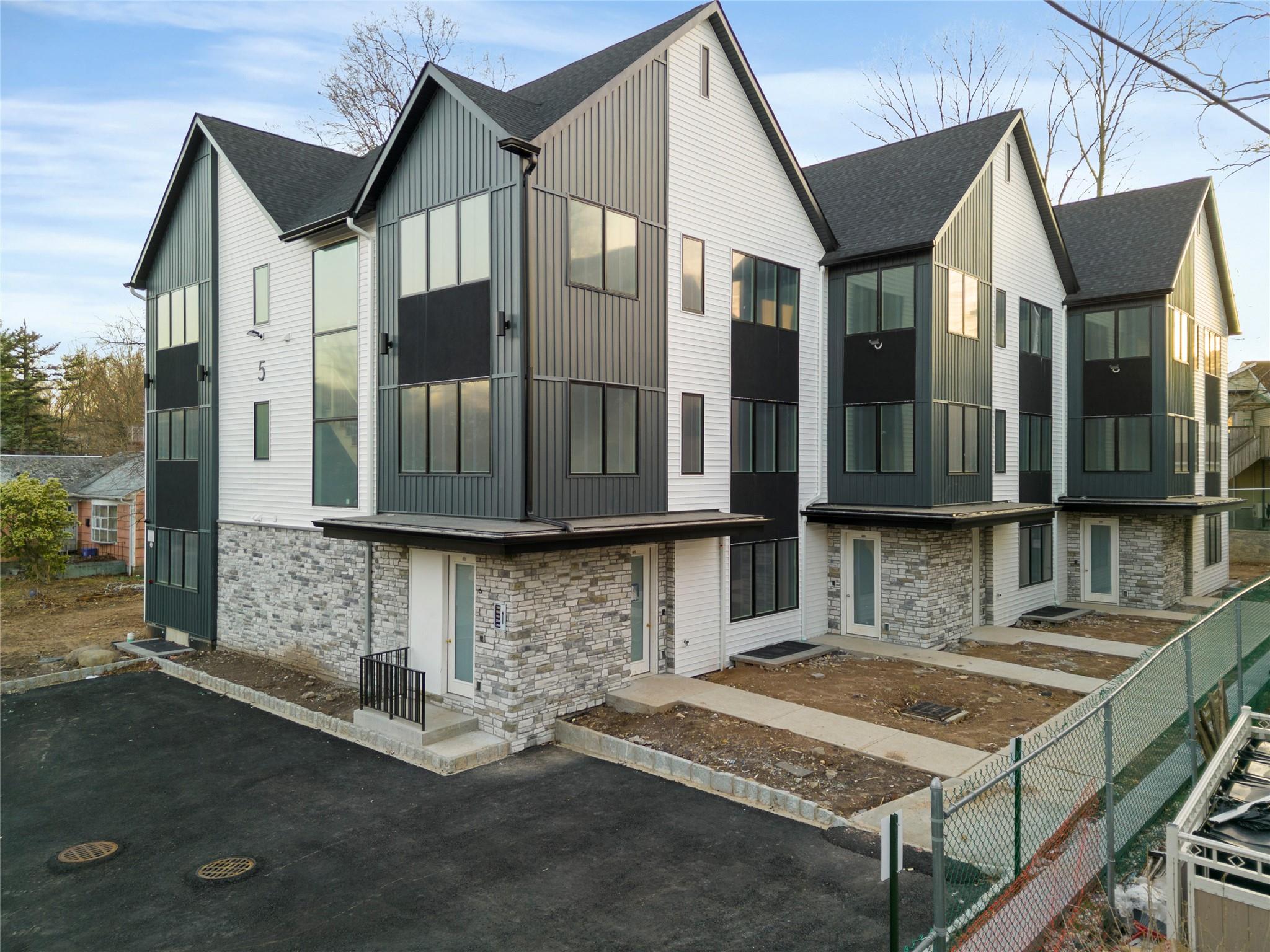 5 Francis Place #214, Monsey, New York image 2