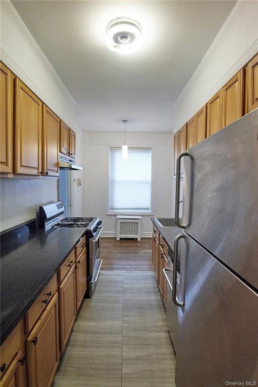 1470 Midland Avenue 1-O