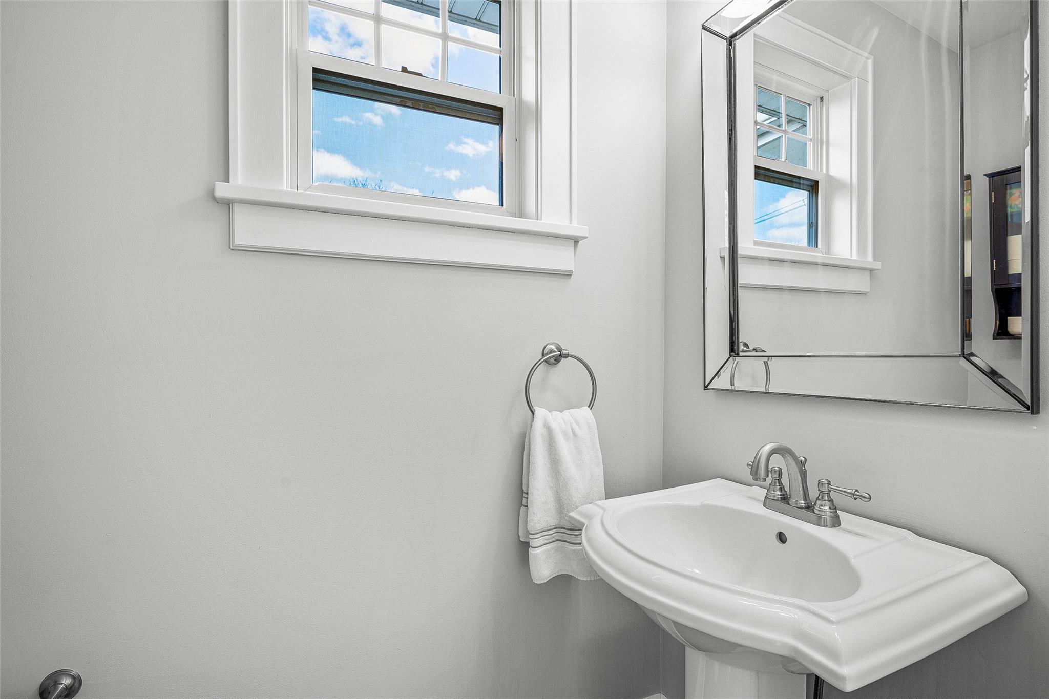 428 N Barry Avenue, Mamaroneck, New York image 11