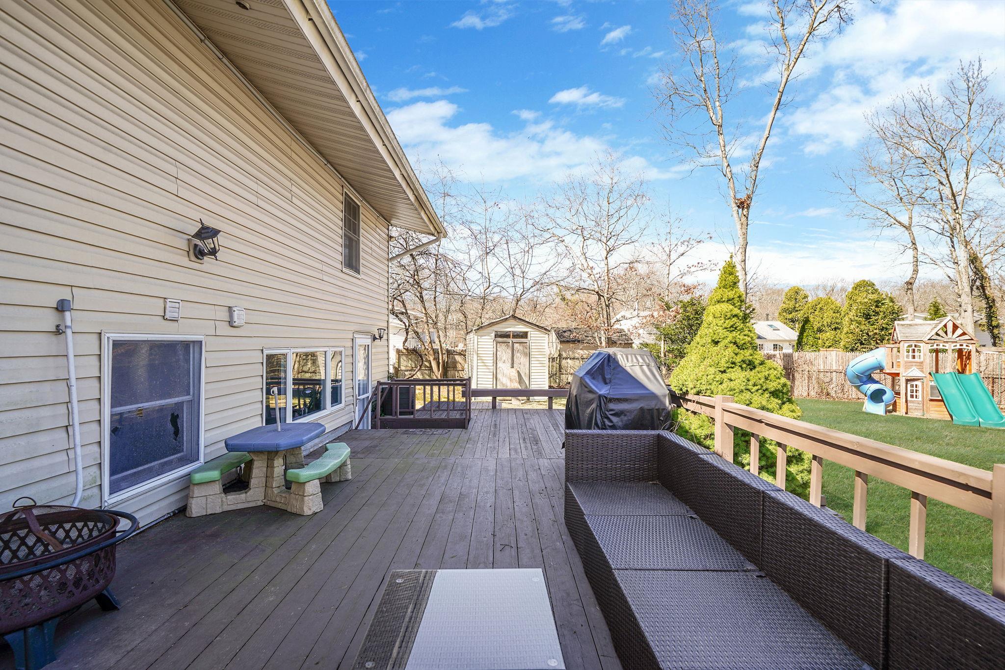 3 Lodge Lane, East Setauket, New York image 26