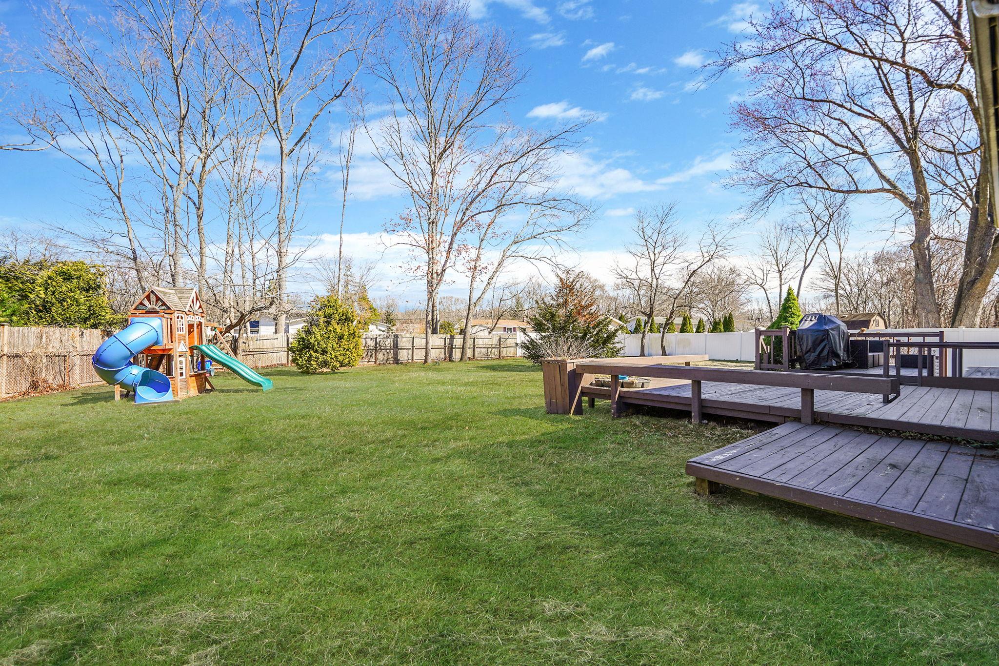 3 Lodge Lane, East Setauket, New York image 27