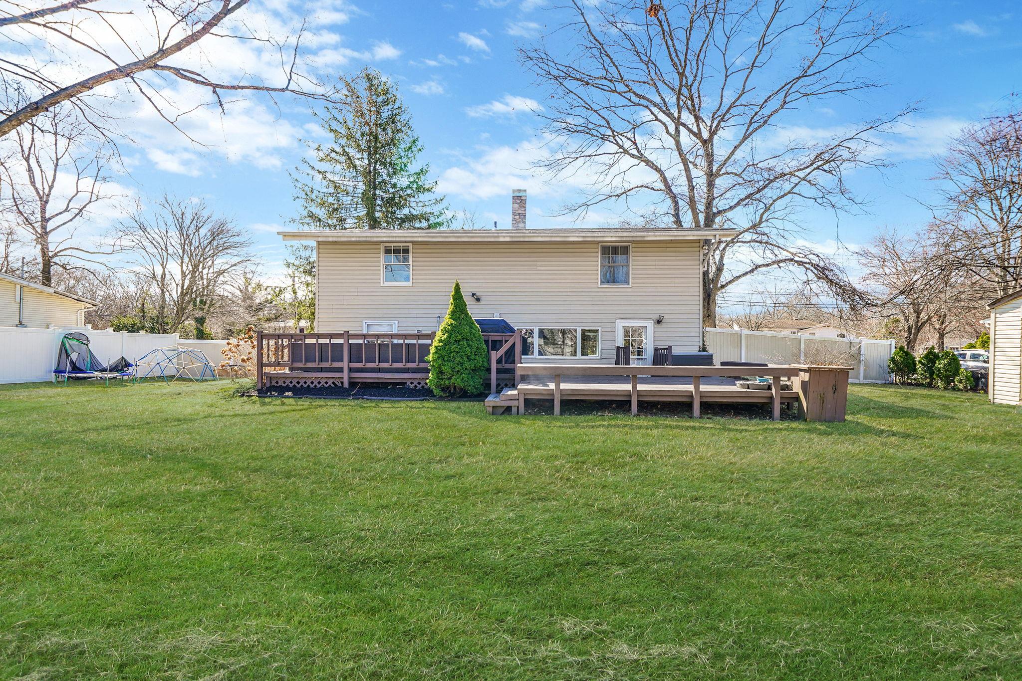 3 Lodge Lane, East Setauket, New York image 29