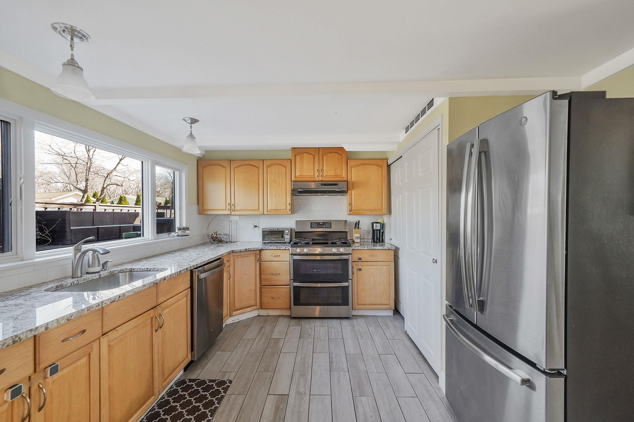 3 Lodge Lane, East Setauket, New York image 7