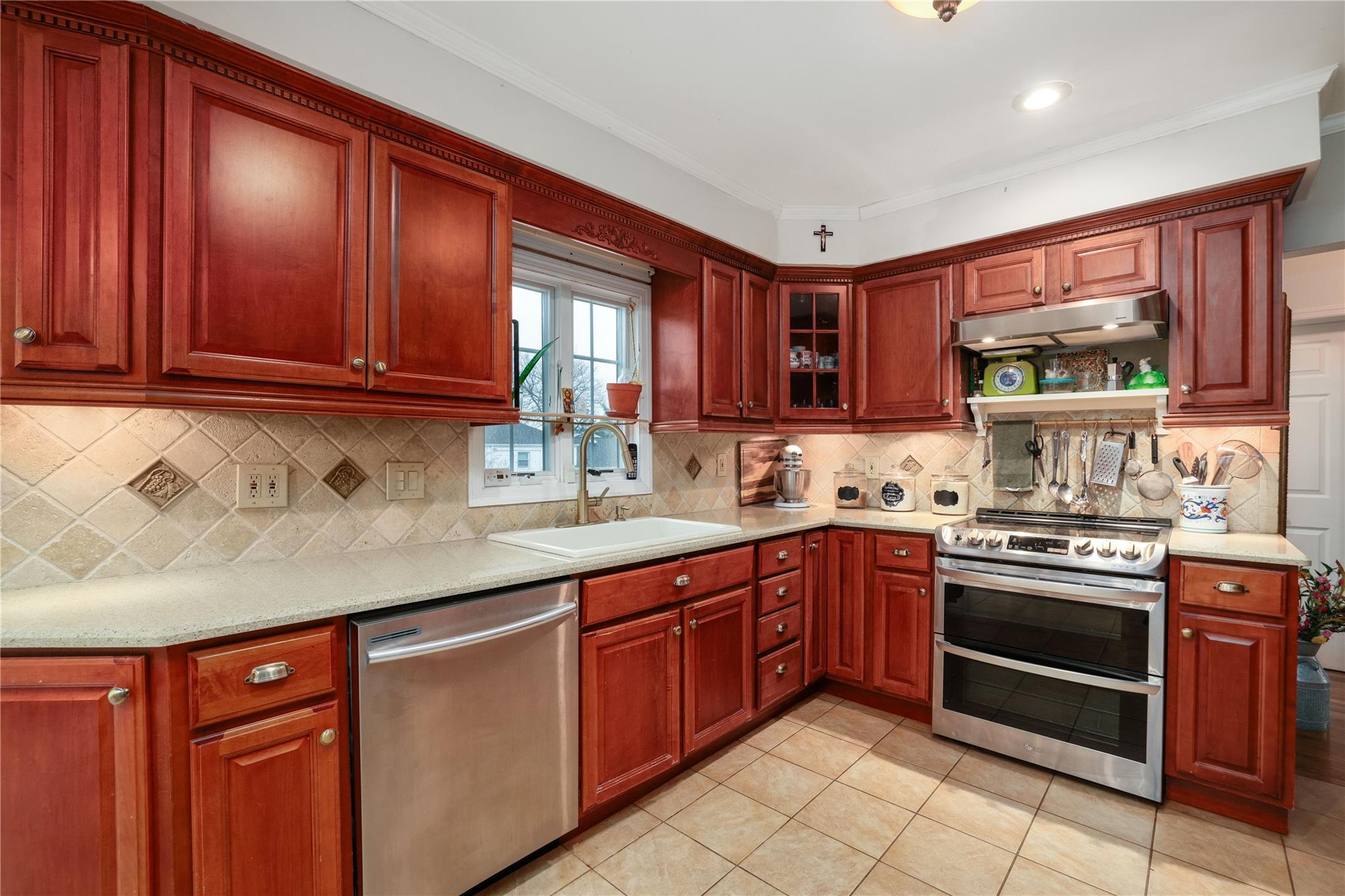 231 Doris Avenue, Franklin Square, New York image 5