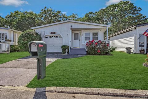 Photo of 161 Village Circle W #161, Manorville, NY 11949 (MLS # 815350)