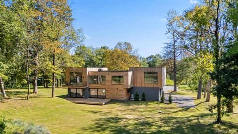 Tiny photo for 28 McLain Street, Bedford Corners, NY 10549 (MLS # 909029)