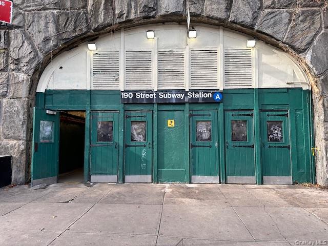 225 Bennett Avenue 2R