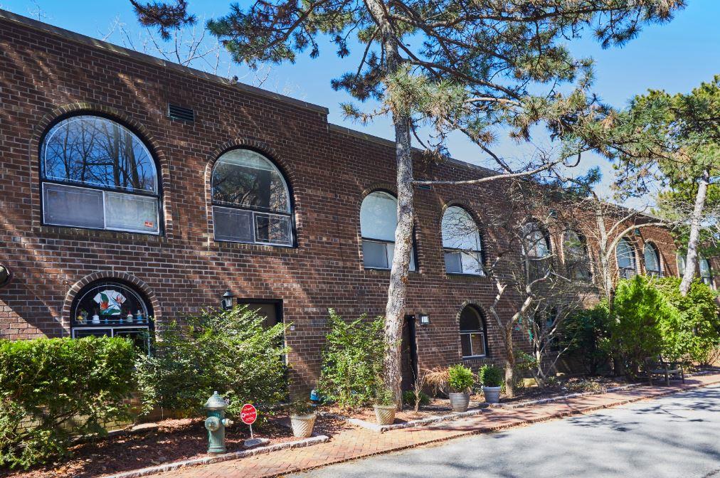 4425 S Douglas Avenue, Bronx, New York image 1