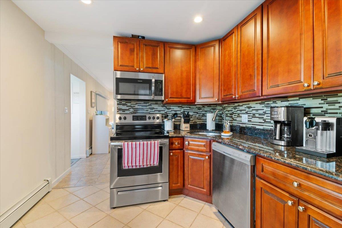 137 Center Lane, Levittown, New York image 7