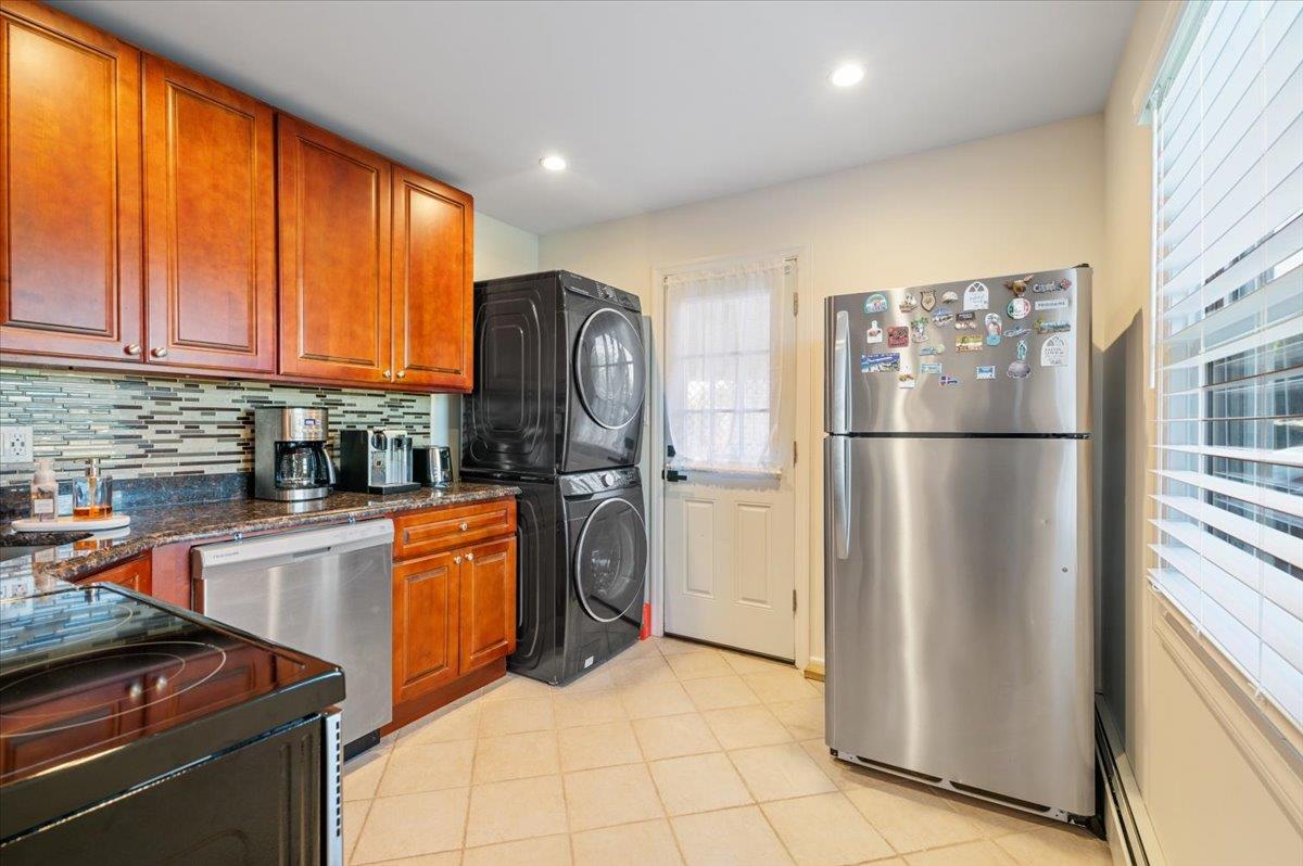 137 Center Lane, Levittown, New York image 9