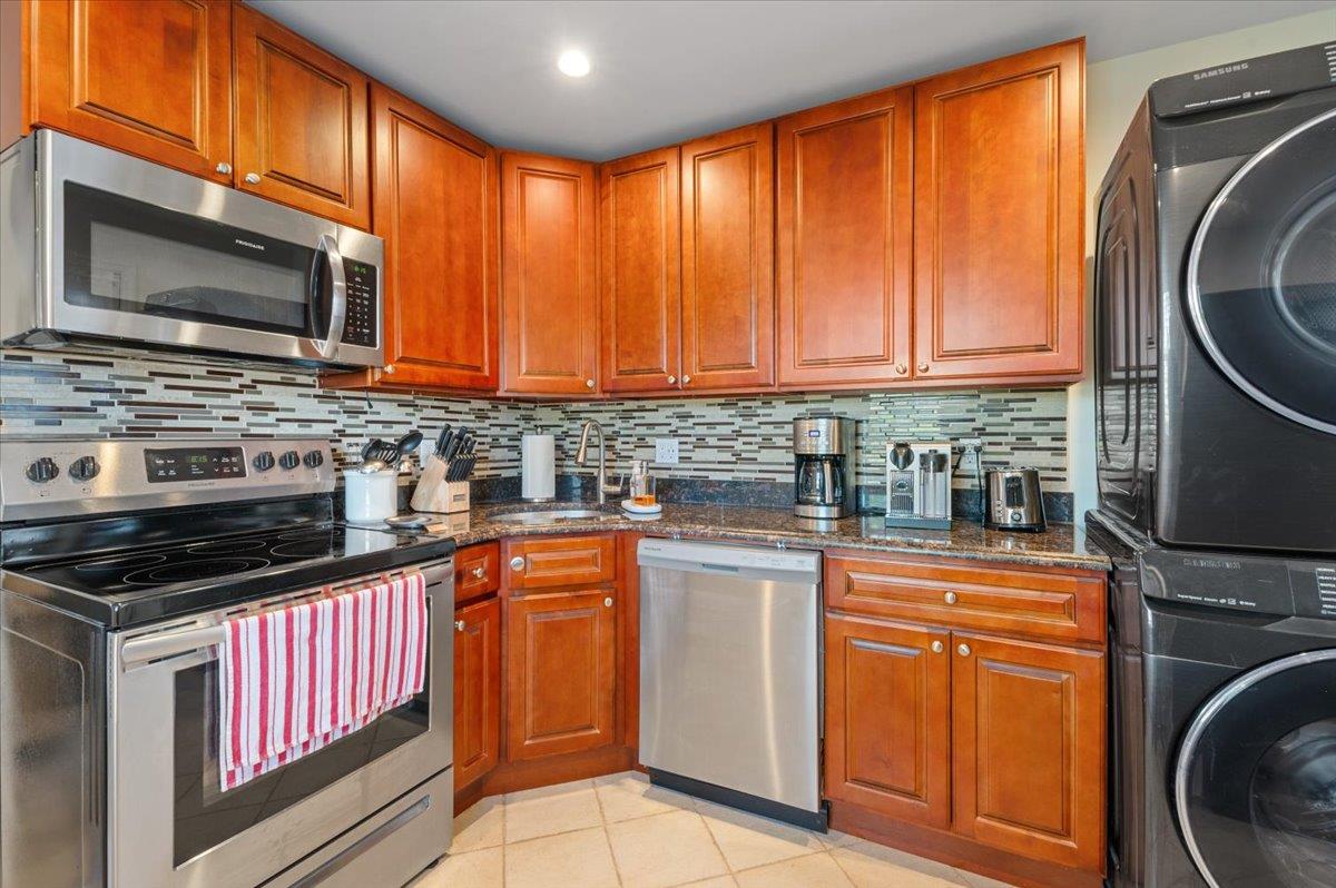 137 Center Lane, Levittown, New York image 8