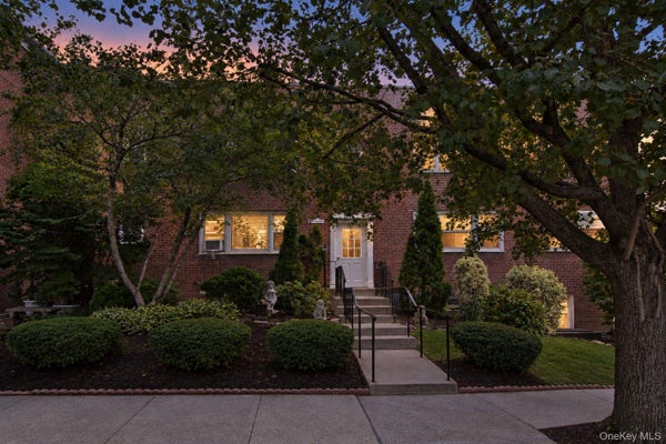 17 LEEWOOD CIR APT 4R, EASTCHESTER, NY 10709 - Image a3aefd84fcd01565d1bf07c3a177a1f9/2603272998