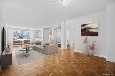 Photo of 750 Kappock Street #610, Bronx, NY 10463 (MLS # 927341)