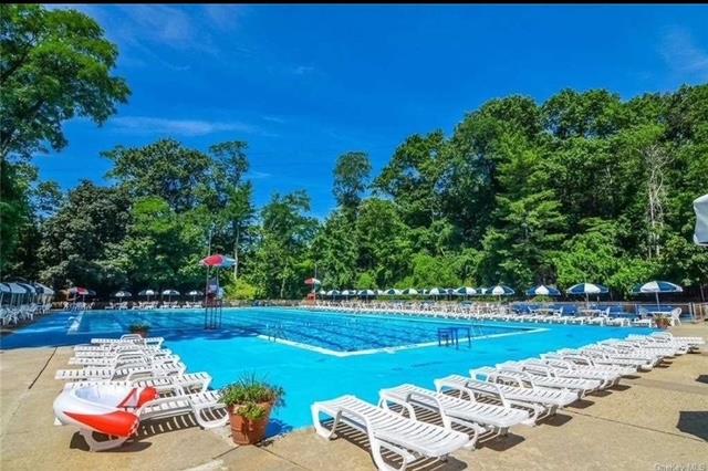 3 Sadore Lane #6L, Yonkers, New York image 2