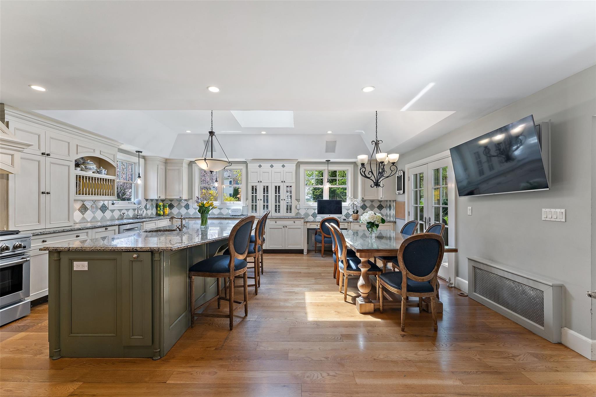 57 Moran Place, Larchmont, New York image 9