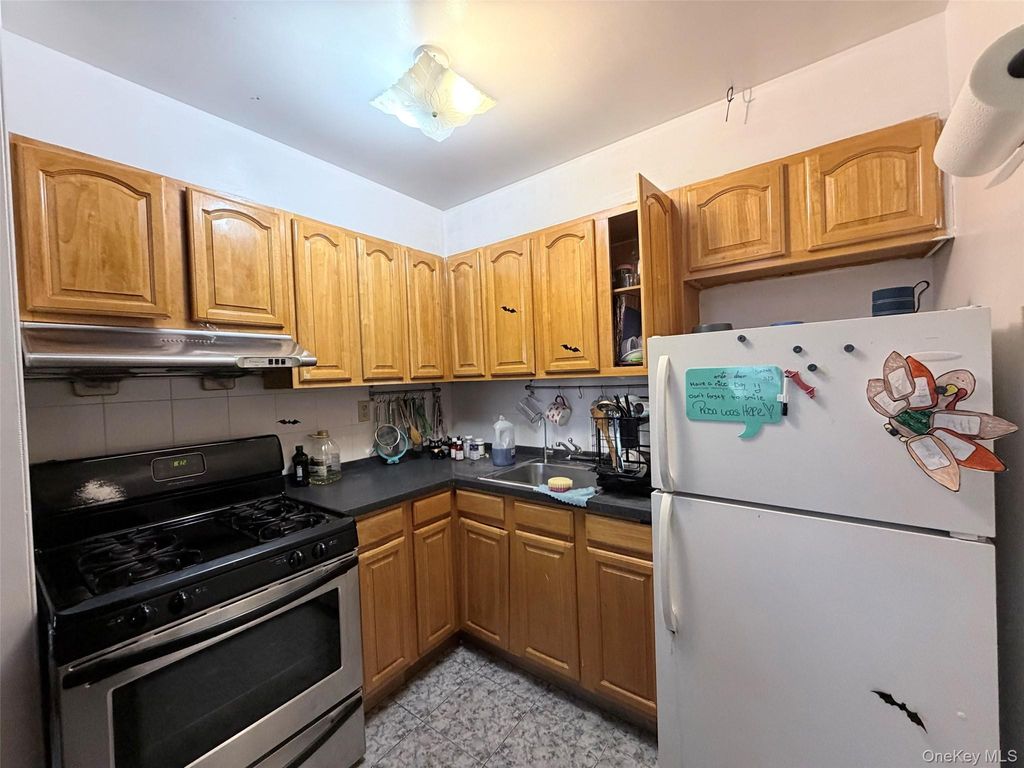 Photo of 755 40TH Street #3C, Brooklyn, NY 11232 (MLS # 974760)