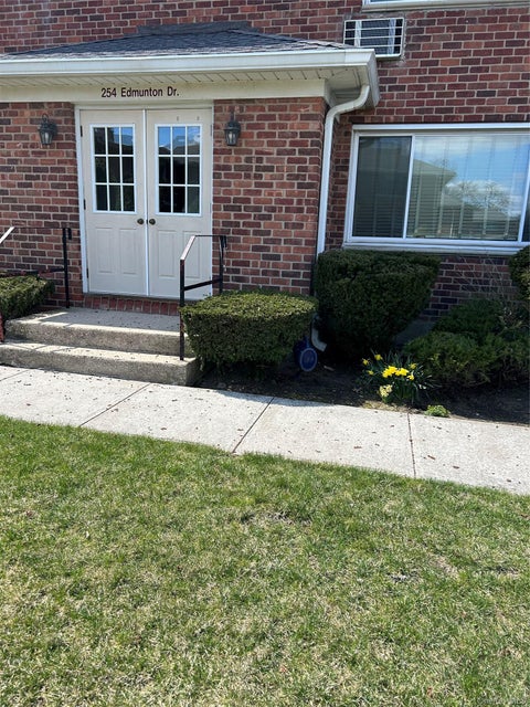 Homes For Sale - 254 EDMUNTON DRIVE #K1 Edmunton Drive #k1 Dr #K1<br/> North Babylon, NY 11703