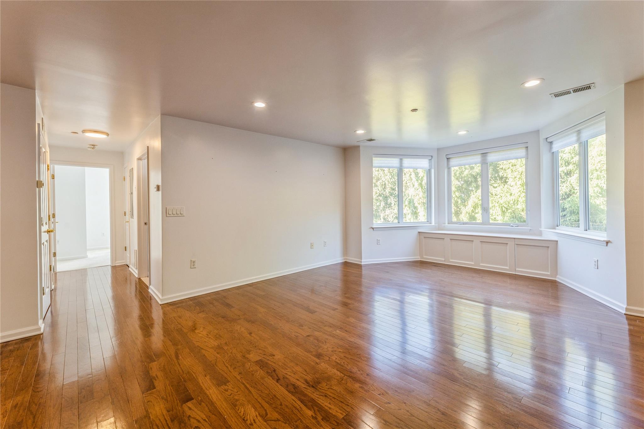 1301 Round Pointe Drive, Haverstraw, New York image 6
