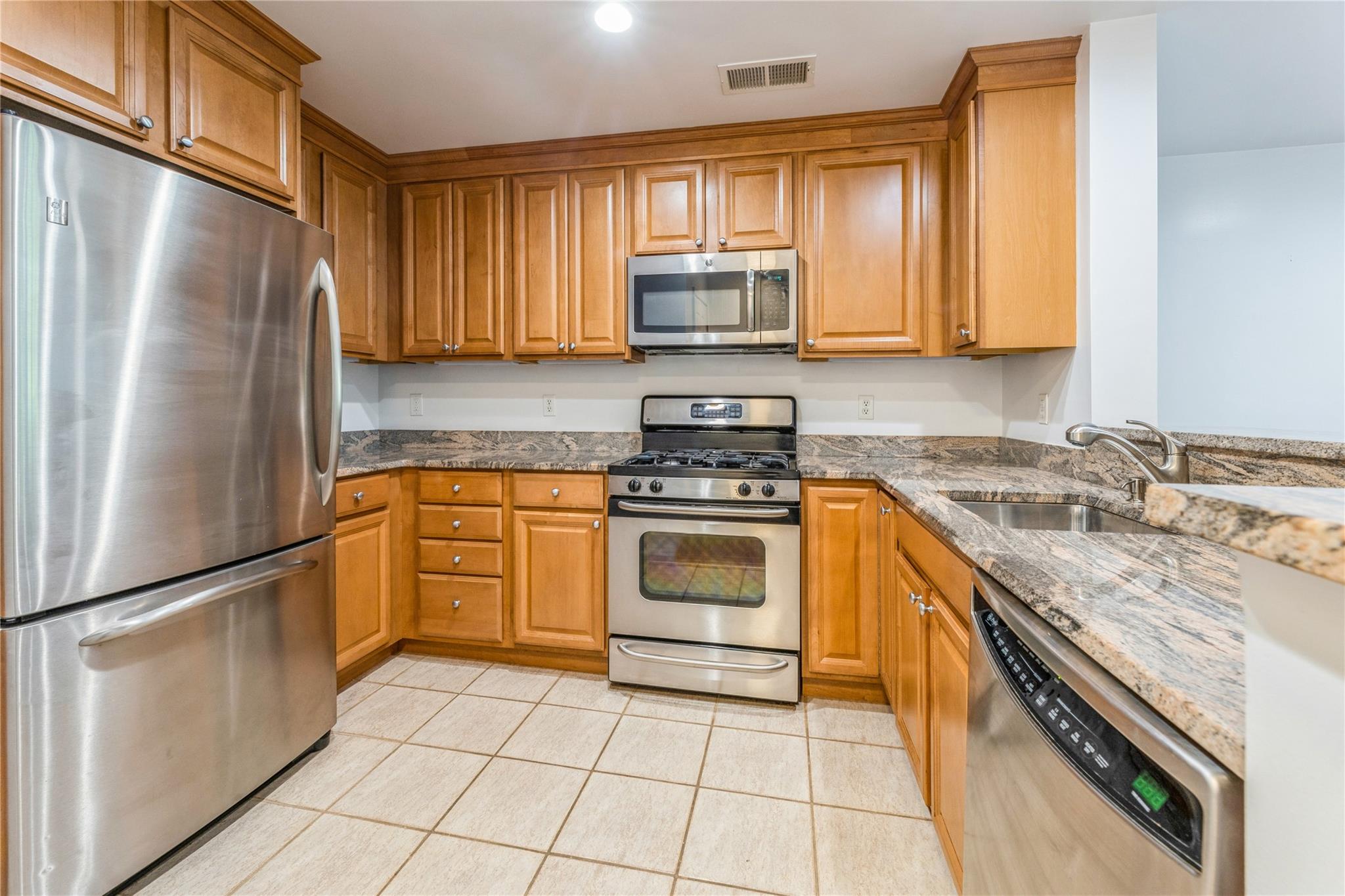 1301 Round Pointe Drive