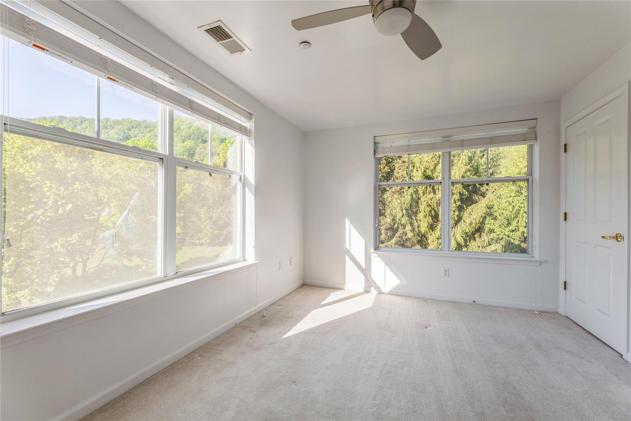 1301 Round Pointe Drive, Haverstraw, New York image 10