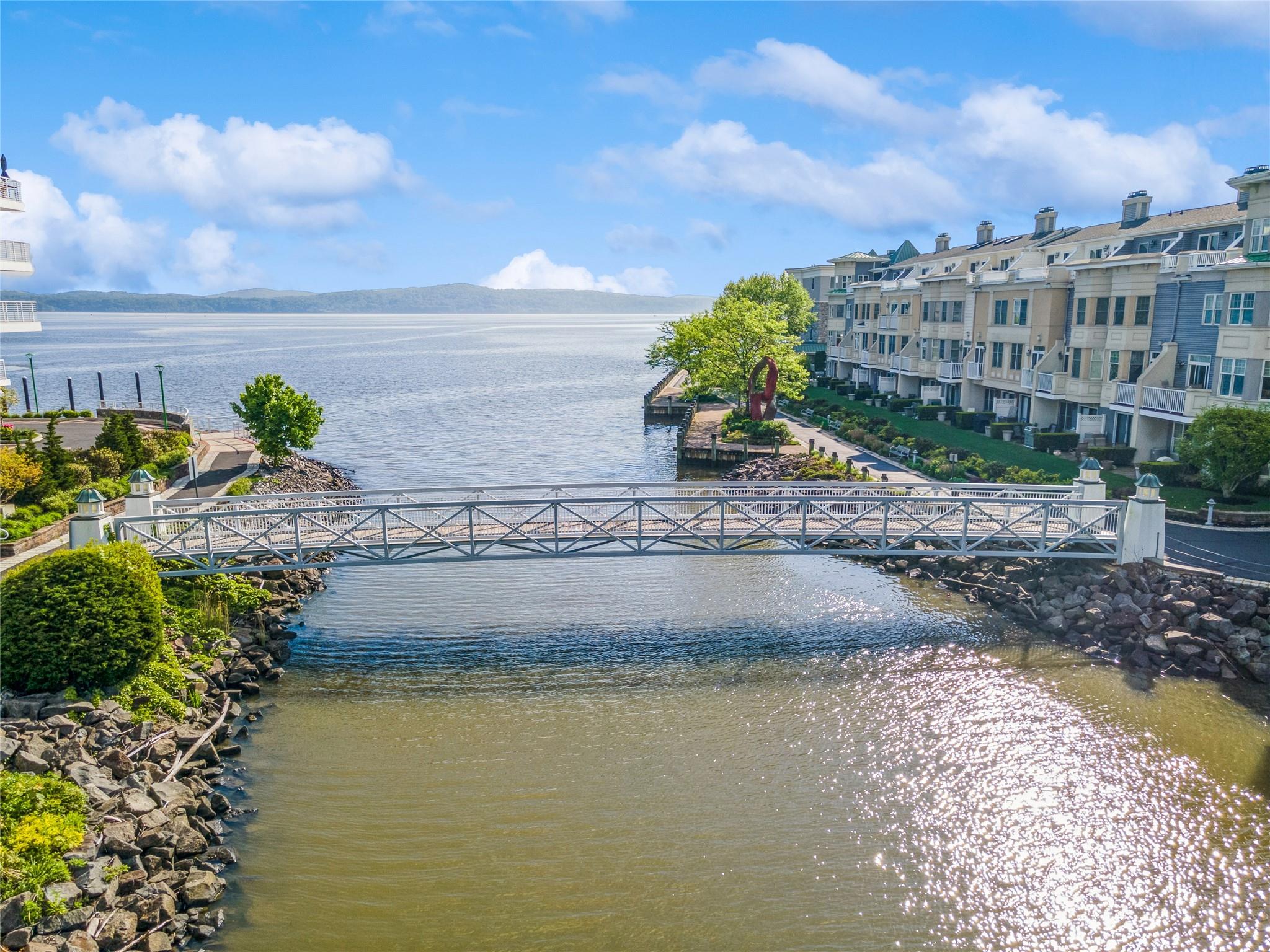 1301 Round Pointe Drive, Haverstraw, New York image 13