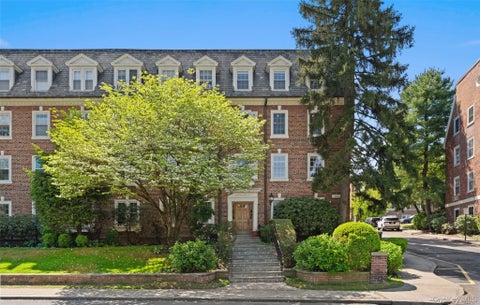 Homes For Sale - 2 Alden Place #4D<br/> Bronxville, NY 10708