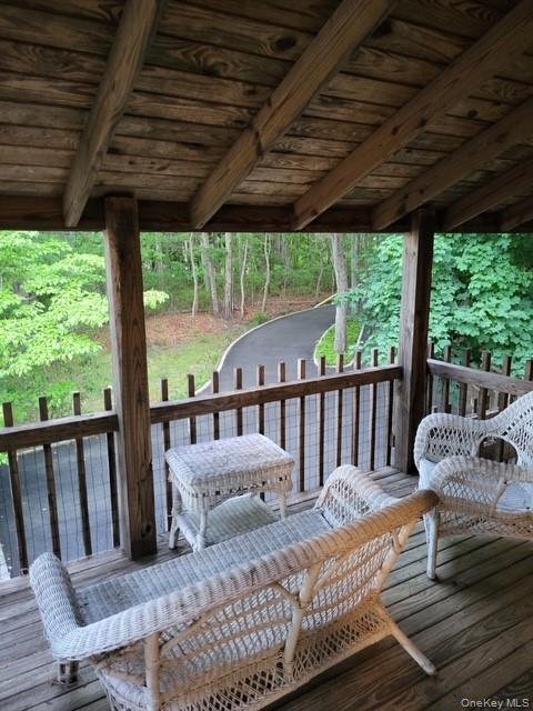 22 Pine Court Upper level