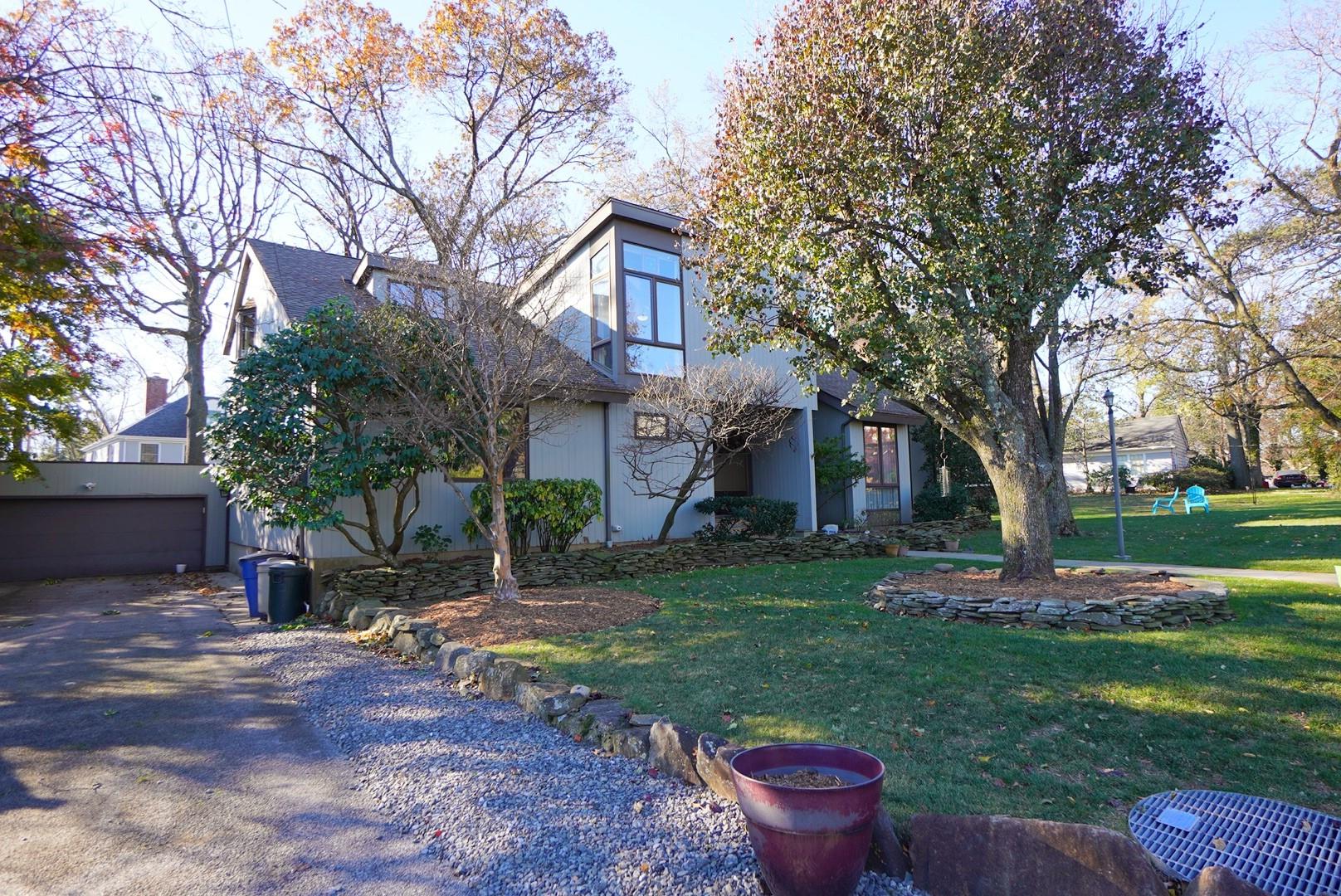 26 Ada Place