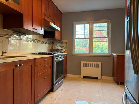 207-09 35th Avenue, Bayside, NY 11361 - MLS#: 939063